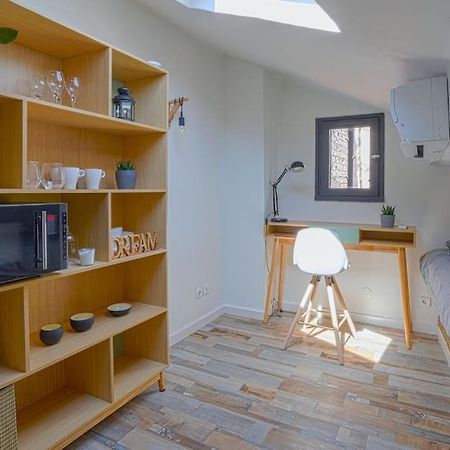 Studio Sous Les Toits Tres Bien Place Et Climatise 蒙彼利埃 外观 照片